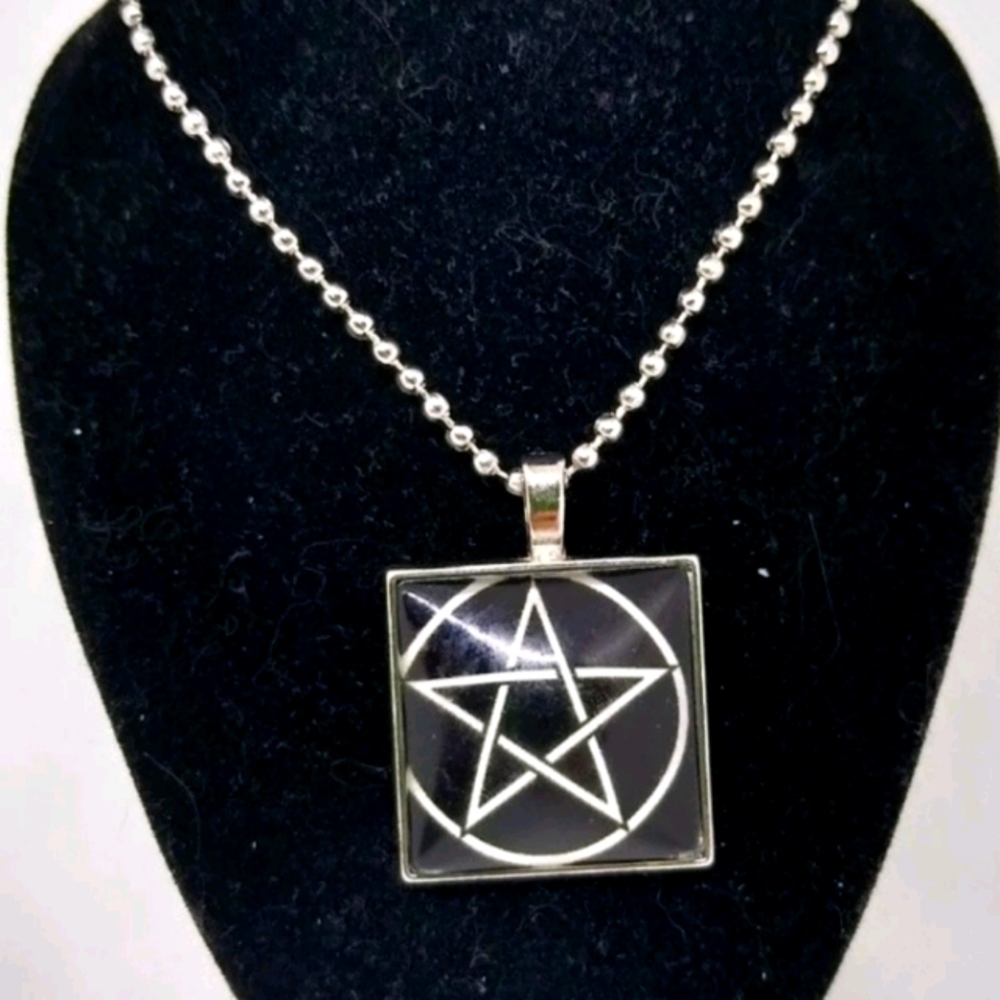 Unisex Black & white pentagram Pendant Necklace